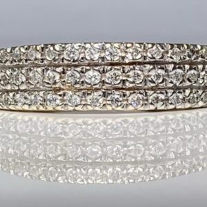 Näyttävä kolmirivinen timanttisormus 0.42 ct – 14k kultaa ✨