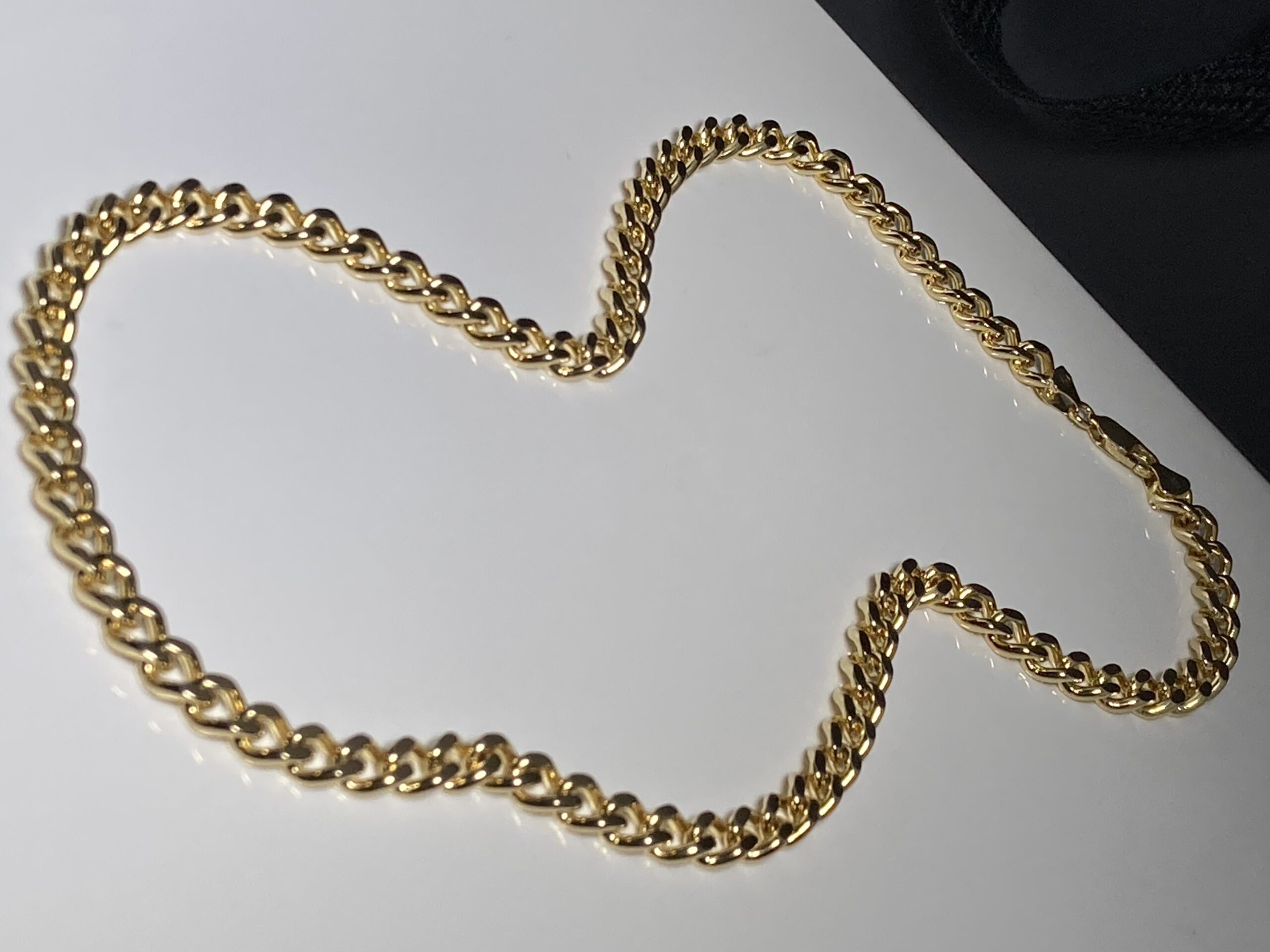 Arvokas 14K kultainen panssariketju – ajaton klassikko joka huomataan - Image 6