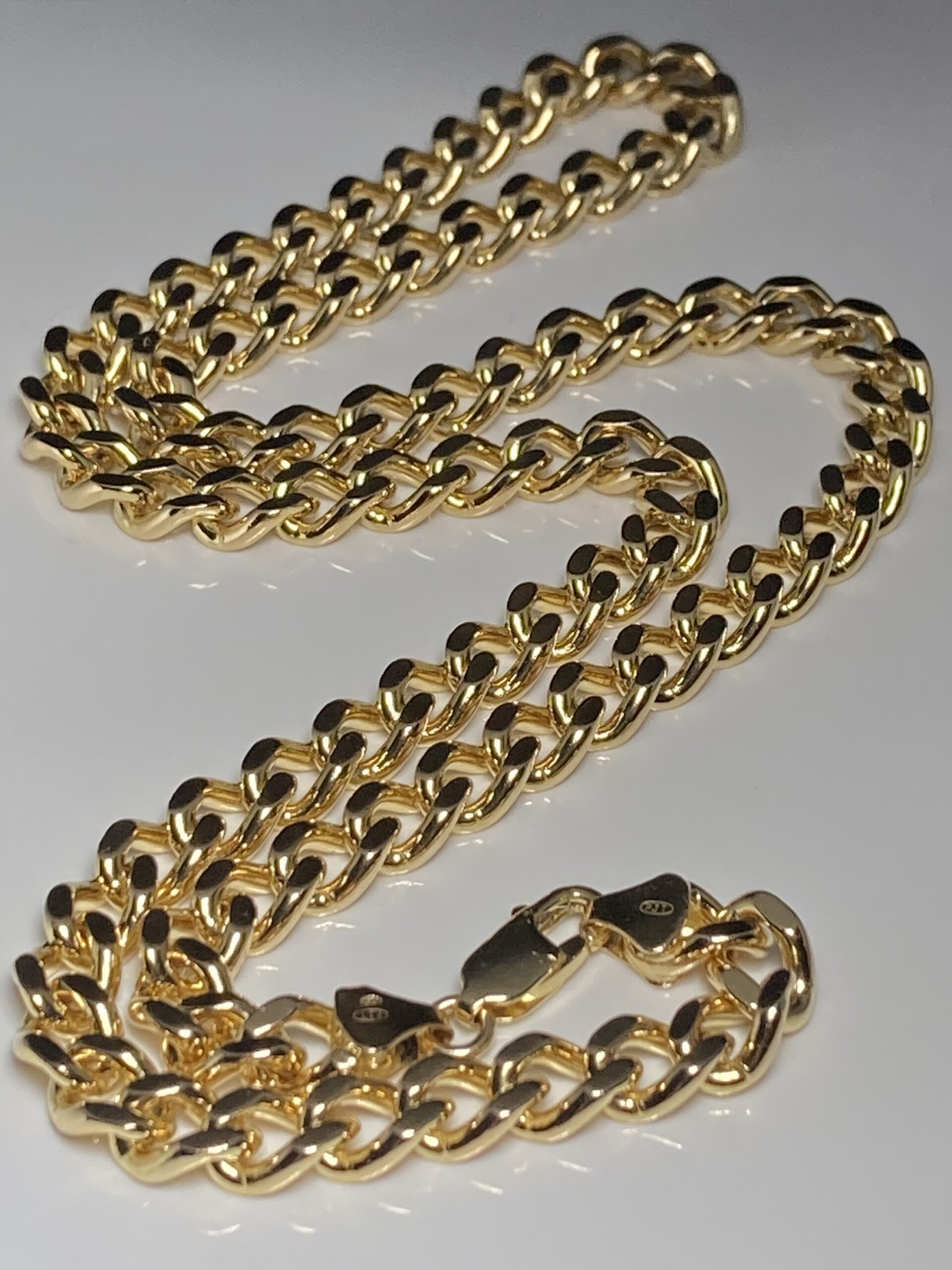 Arvokas 14K kultainen panssariketju – ajaton klassikko joka huomataan - Image 5