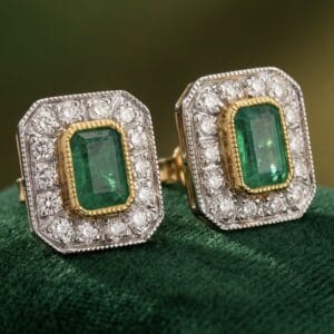 Aidot smaragdi & timanttikorvakorut 18K – upea löytö