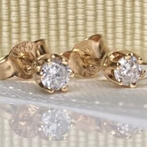 Elegantit ja arvokkaat 14K kultaiset timanttikorvakorut