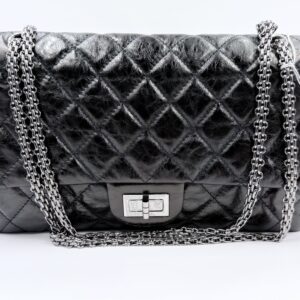 Chanel 2.55 Reissue Aged Calfskin Flap Bag Black Large – ajaton klassikko käyttämättömänä