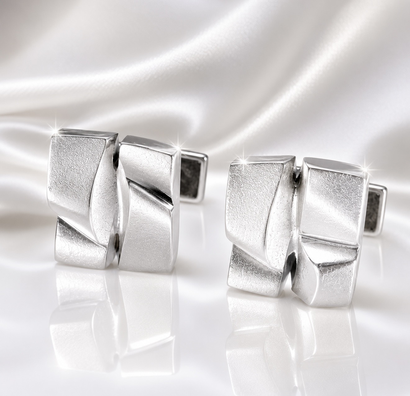 Björn Weckström “Polaris” Kalvosinnapit – Lapponia Sterling Hopea – Ikonista Suomalaista Designia