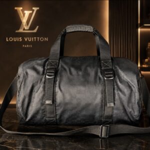 LOUIS VUITTON DAMIER AVENTURE BOSTON BAG – Modernia luksusta matkalle ja arkeen