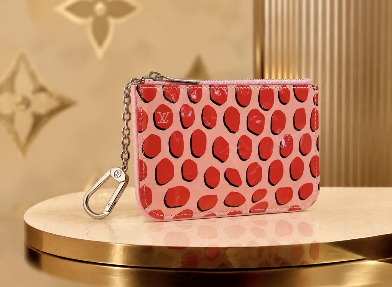 LOUIS VUITTON LIMITED EDITION KEY POUCH – NÄYTTÄÄ, EROTTUU JA HERÄTTÄÄ HUOMIOTA